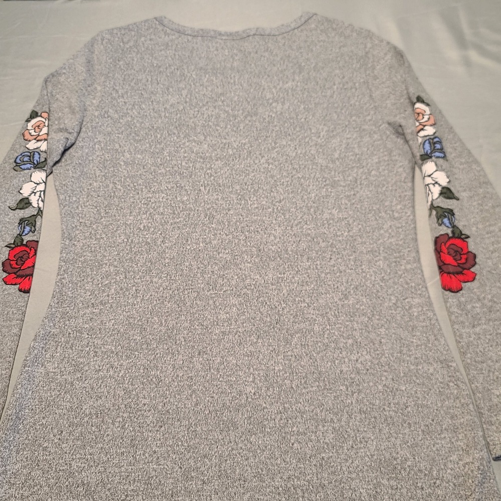Bobbie Brooks Tunic Women Large Gray Floral Embroidered Sleeve Knit Long Top